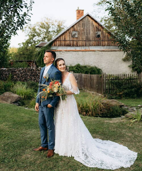 Naďa, s lučním kvítím