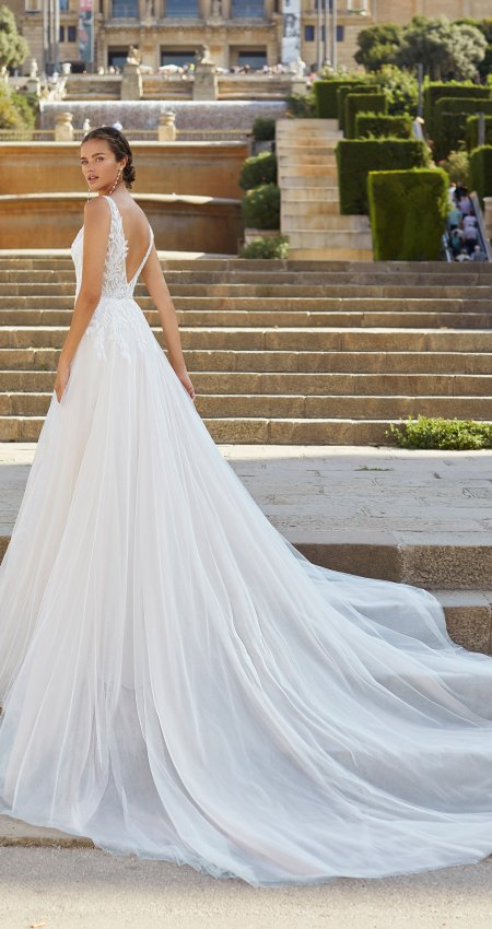 Princeznovské svatební šaty Luna Novias Yerma