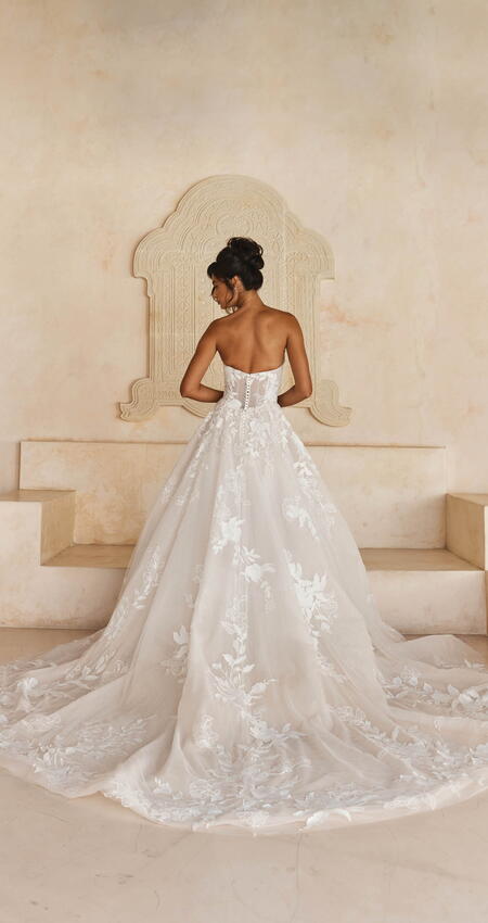 Princeznovské svatební šaty Madi Lane Liana